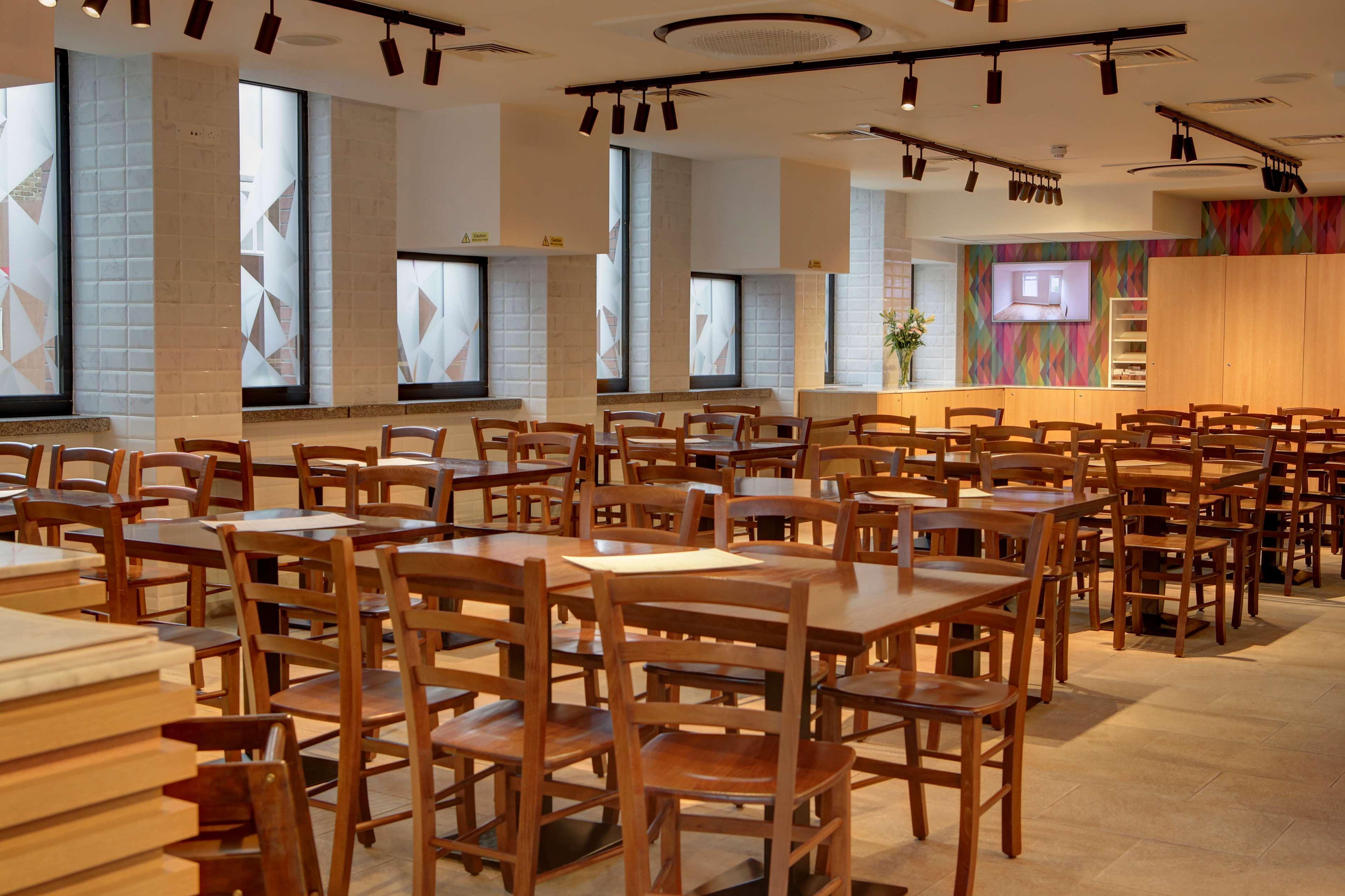 Best Western Plus Wembley Hotel 4*